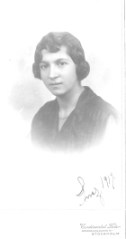 Inez(Isse)Margareta Johnsson in 1919